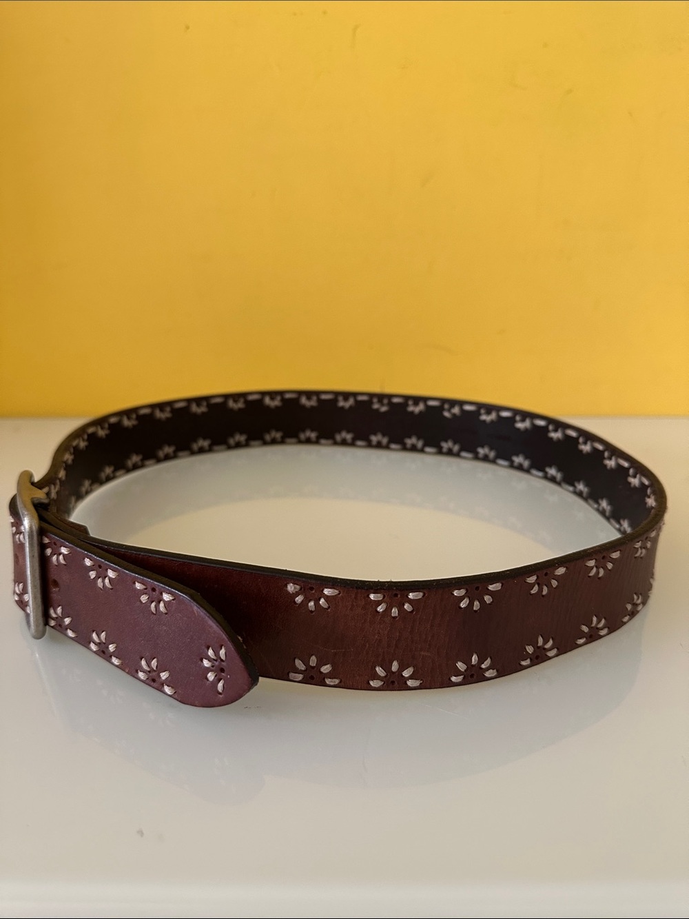 Buckle Brand Vintage Brown Leather Floral-Embroidered Belt - Picture 5 of 16